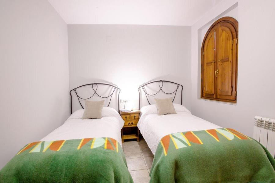 Hostal Antiguo Hospital Linares de Mora Exteriör bild