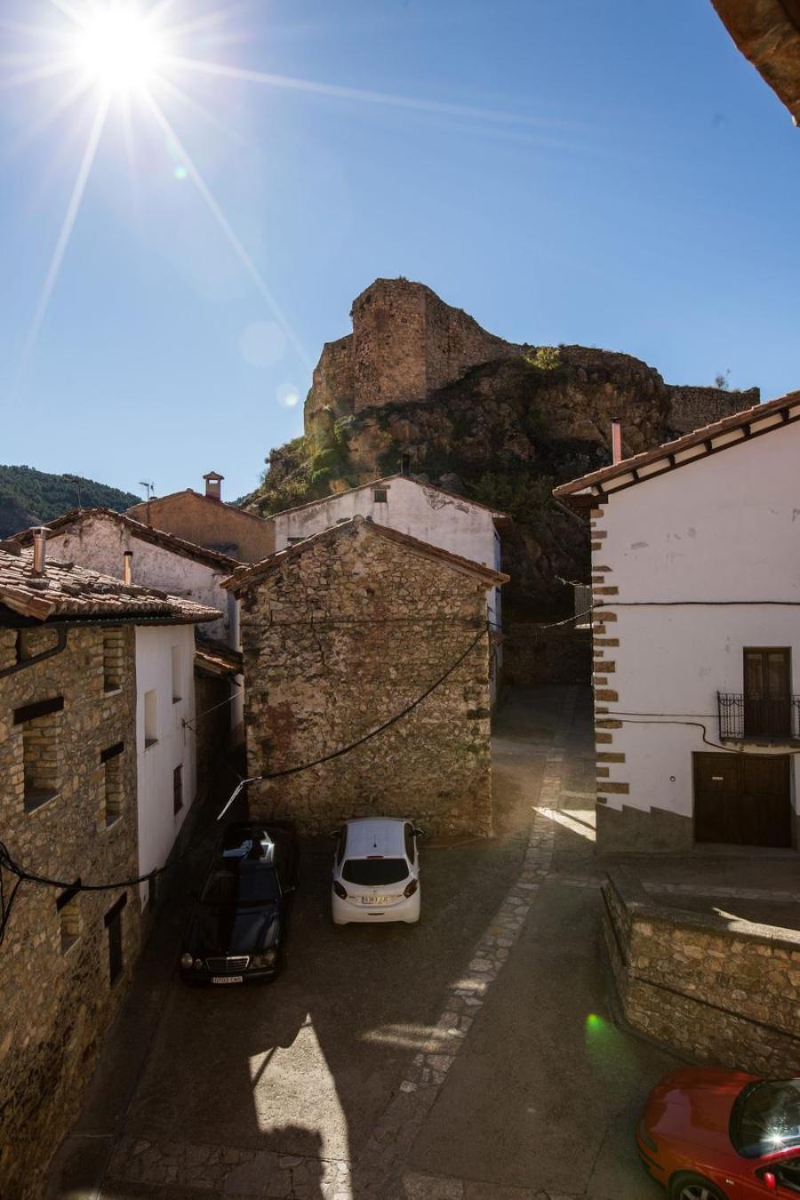 Hostal Antiguo Hospital Linares de Mora Exteriör bild