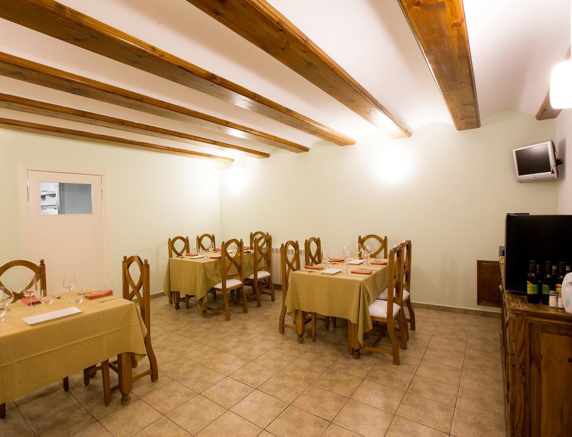 Hostal Antiguo Hospital Linares de Mora Exteriör bild