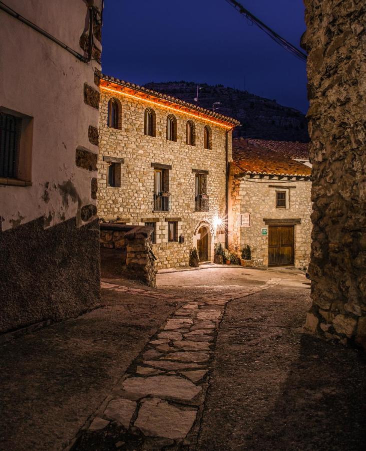 Hostal Antiguo Hospital Linares de Mora Exteriör bild